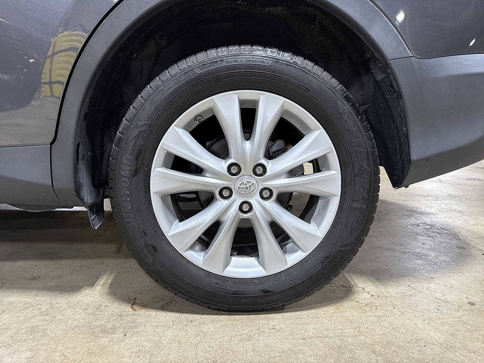 Thumbnail: 2015 Toyota RAV4 - 10