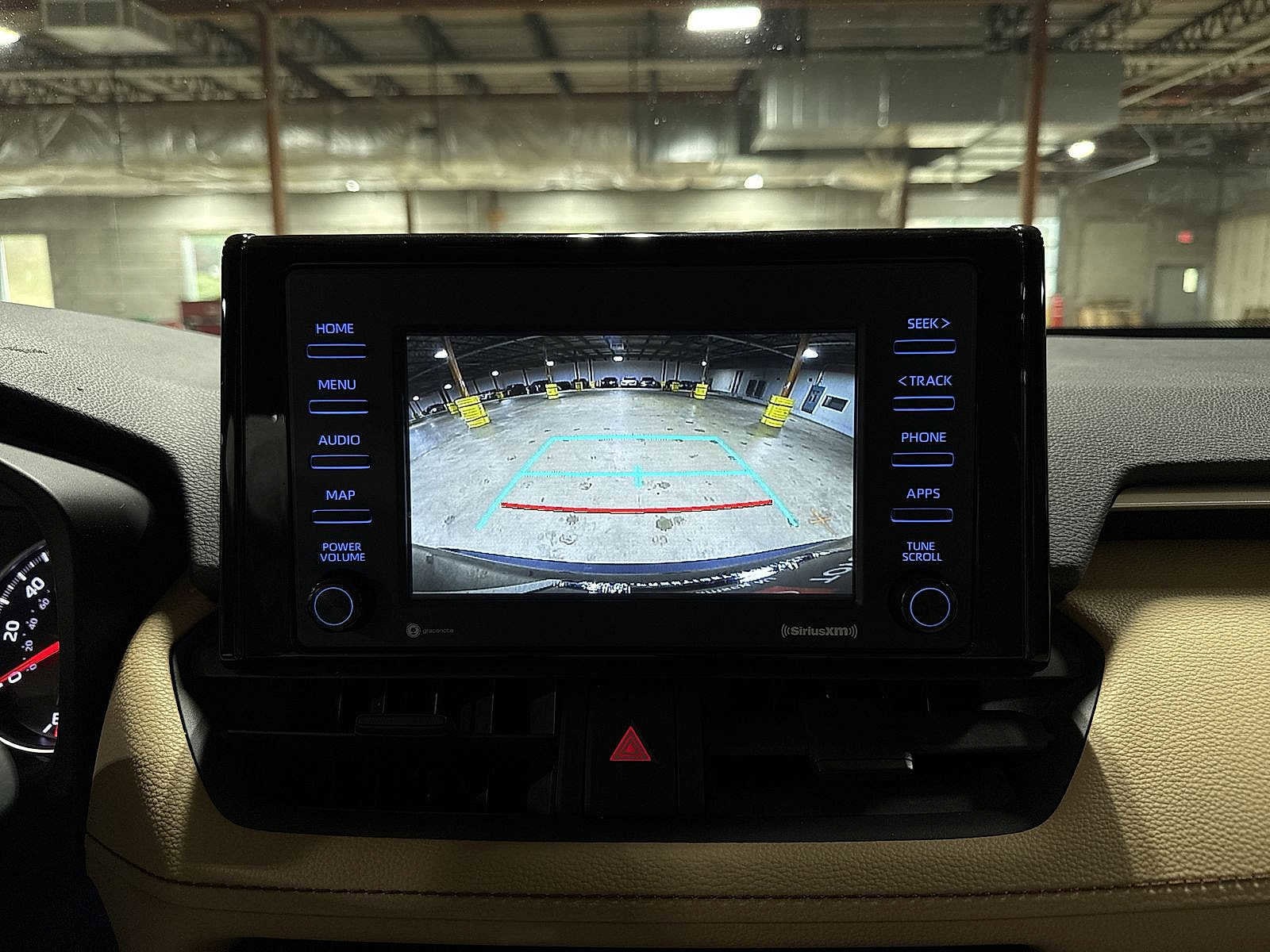 Thumbnail: 2021 Toyota RAV4 - 23