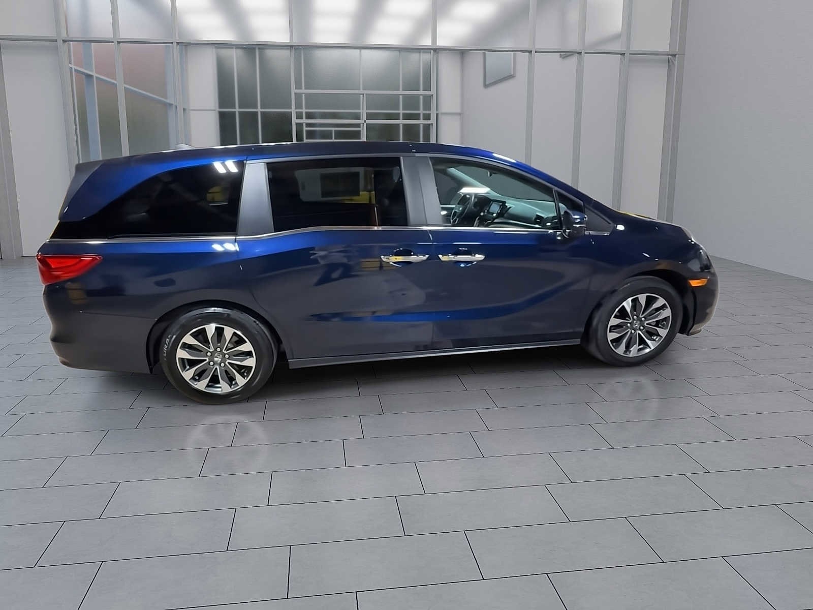 Thumbnail: 2023 Honda Odyssey - 9