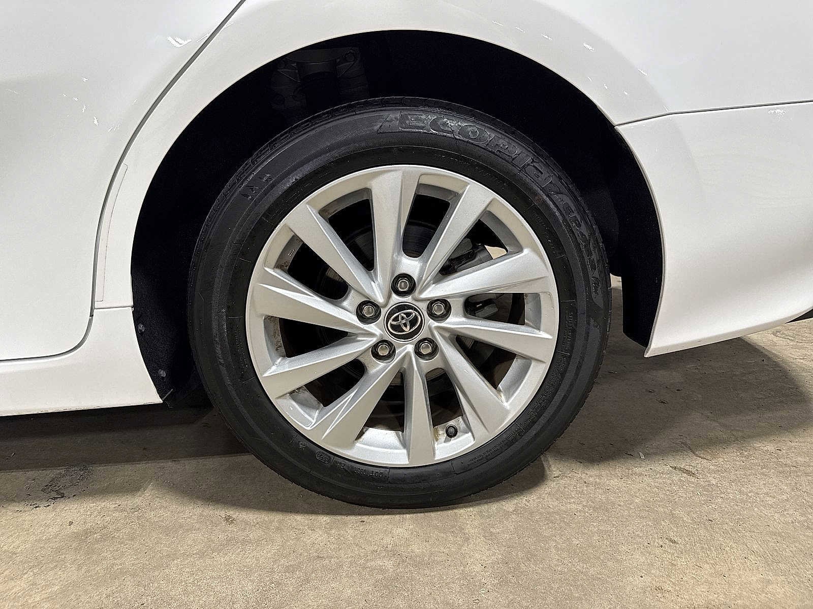 Thumbnail: 2023 Toyota Camry - 10