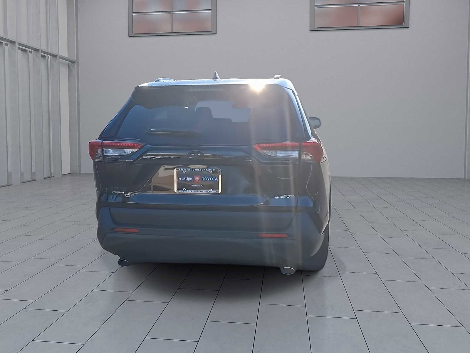 Thumbnail: 2025 Toyota RAV4 - 8