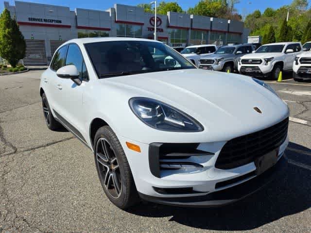 Thumbnail: 2021 Porsche Macan - 3