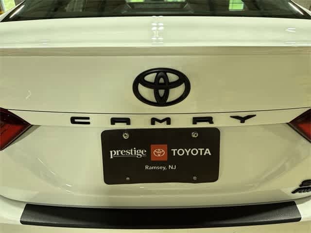 2022 Toyota Camry SE 25