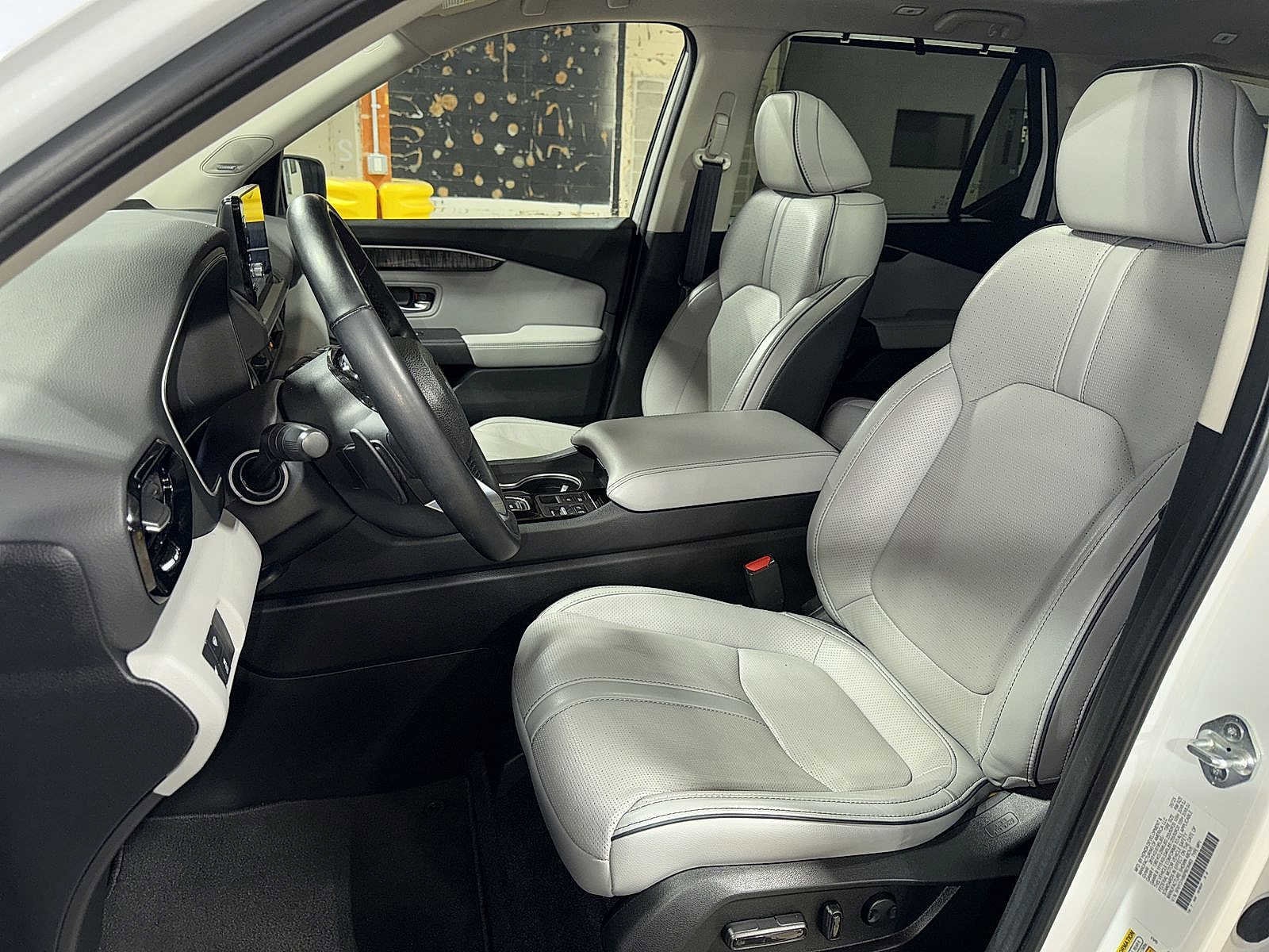 Thumbnail: 2023 Honda Pilot - 15