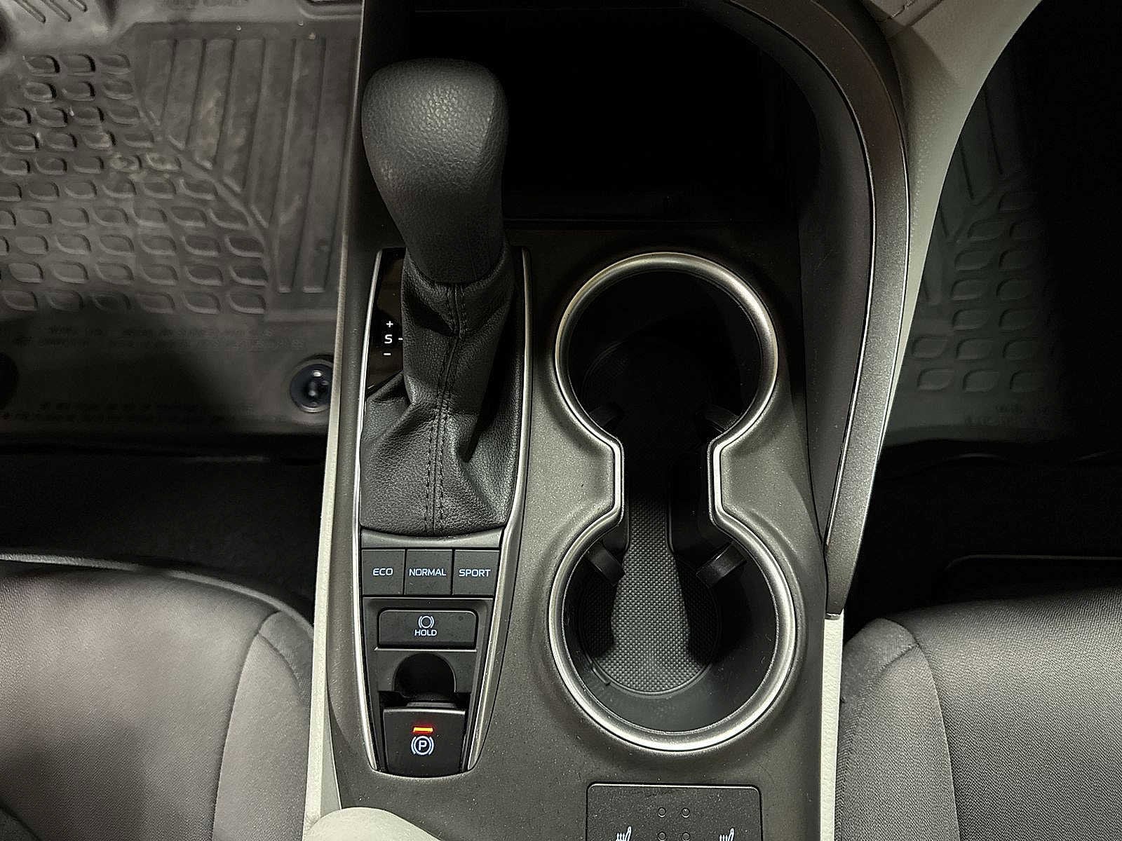 Thumbnail: 2023 Toyota Camry - 32