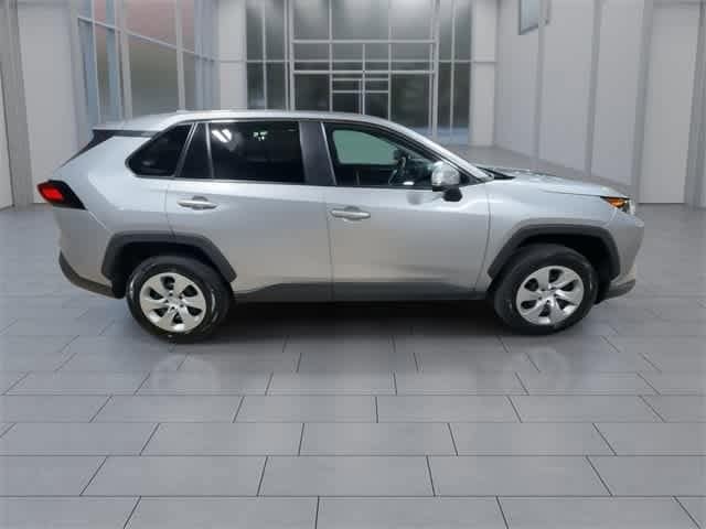 Thumbnail: 2022 Toyota RAV4 - 9