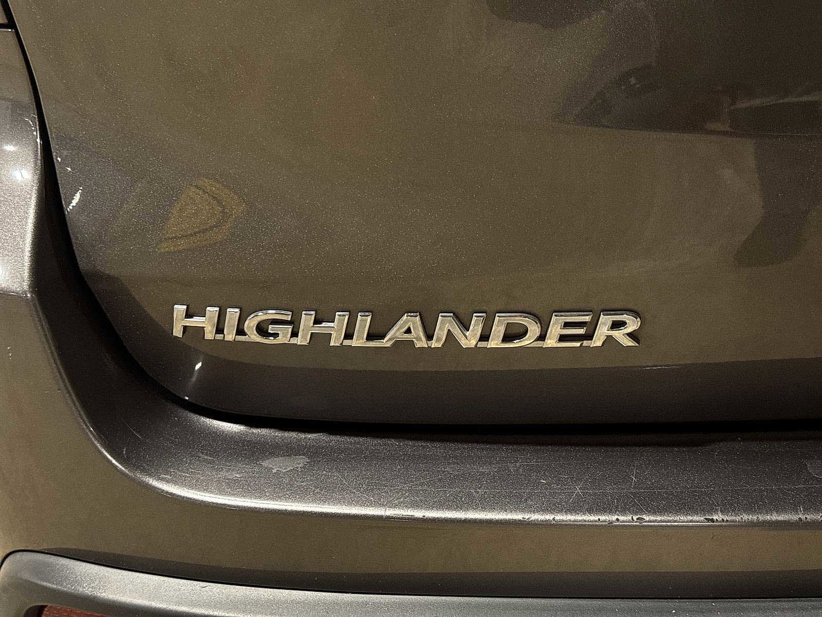Thumbnail: 2019 Toyota Highlander - 27