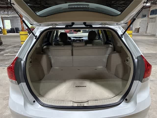 Thumbnail: 2010 Toyota Venza - 11