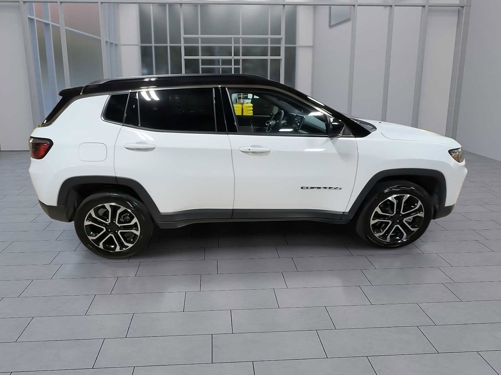 Thumbnail: 2023 Jeep Compass - 9