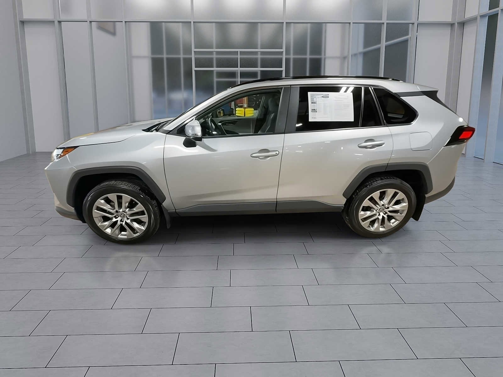 Thumbnail: 2022 Toyota RAV4 - 5