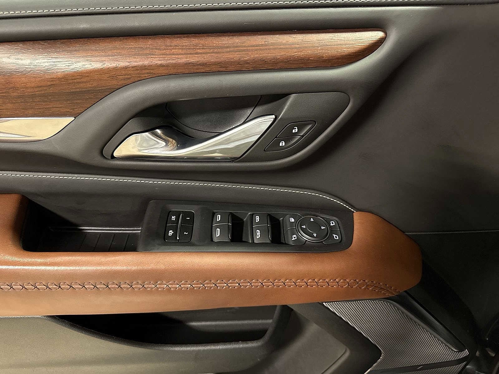 Thumbnail: 2023 GMC Yukon XL - 21