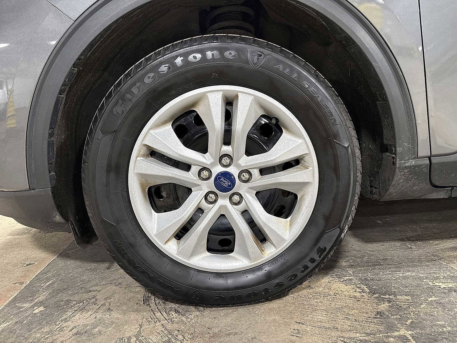 Thumbnail: 2022 Ford Escape - 10