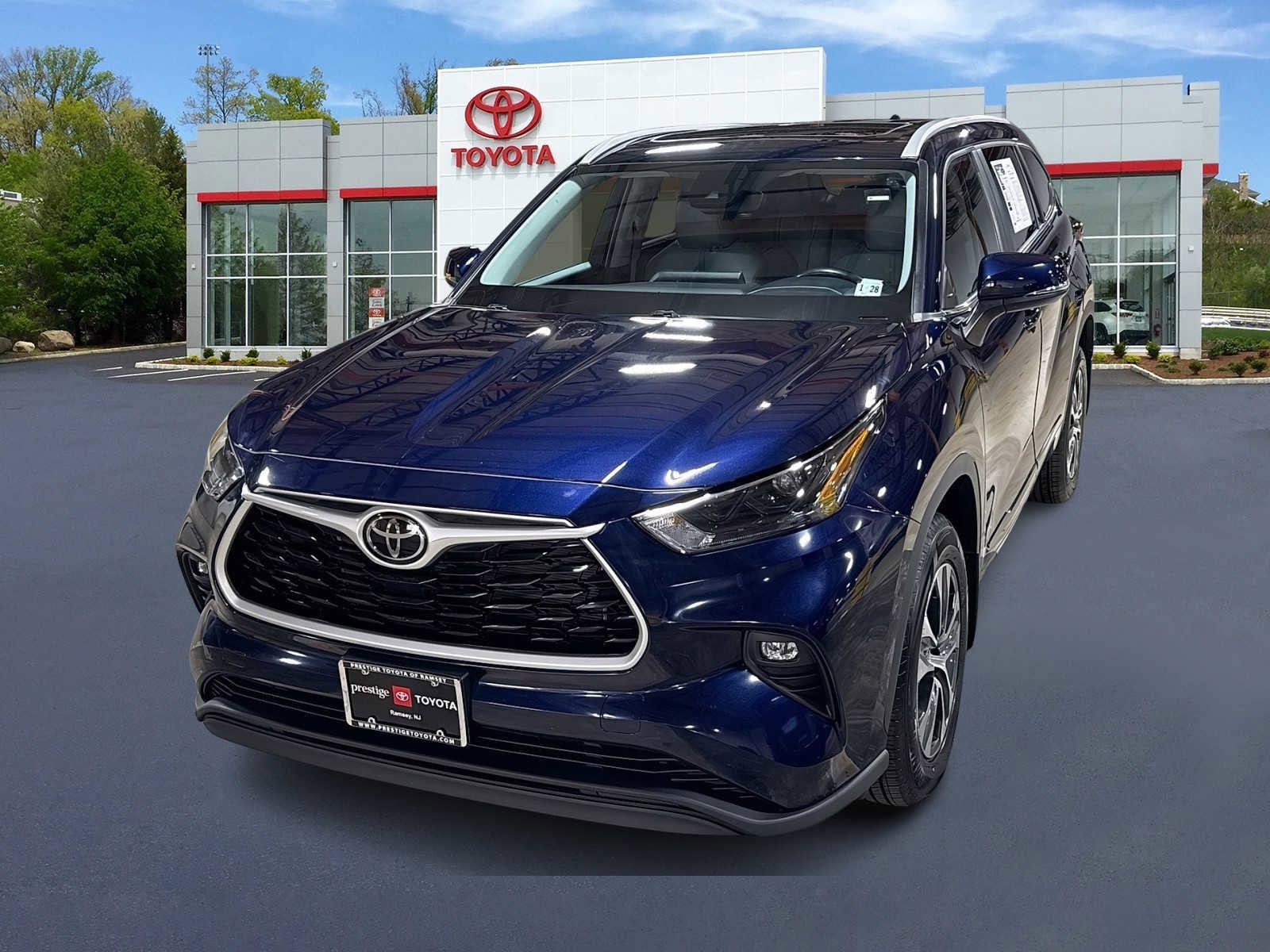 Thumbnail: 2023 Toyota Highlander - 1