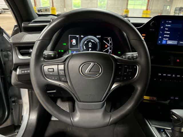 Thumbnail: 2023 Lexus UX - 18