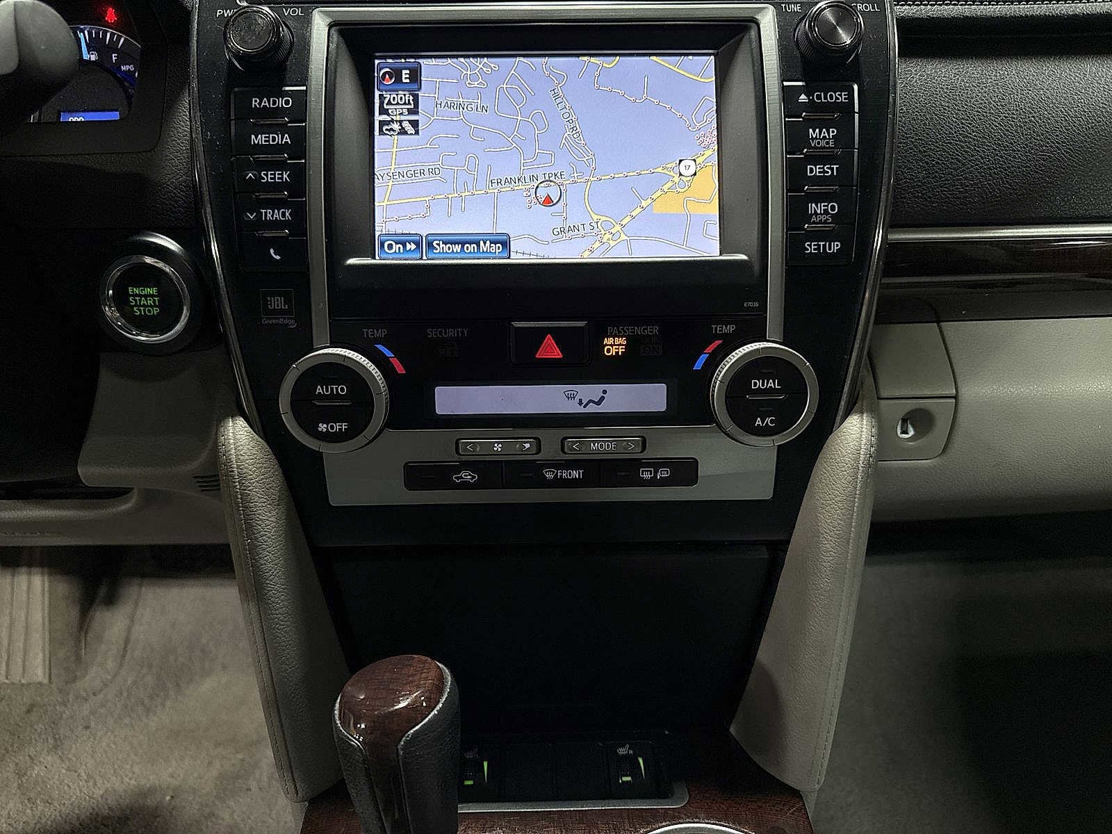 Thumbnail: 2012 Toyota Camry - 20