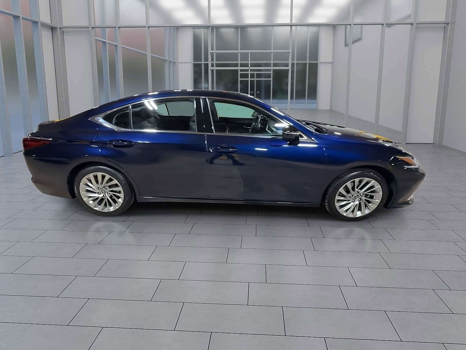 Thumbnail: 2019 Lexus ES - 9