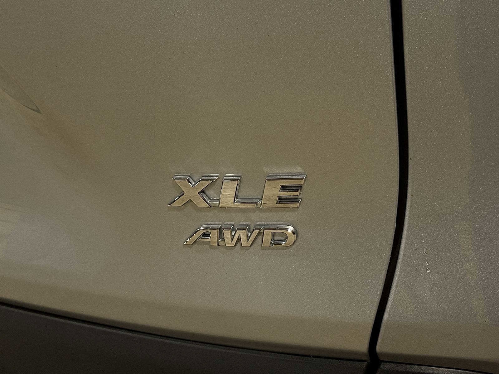 Thumbnail: 2022 Toyota RAV4 - 26
