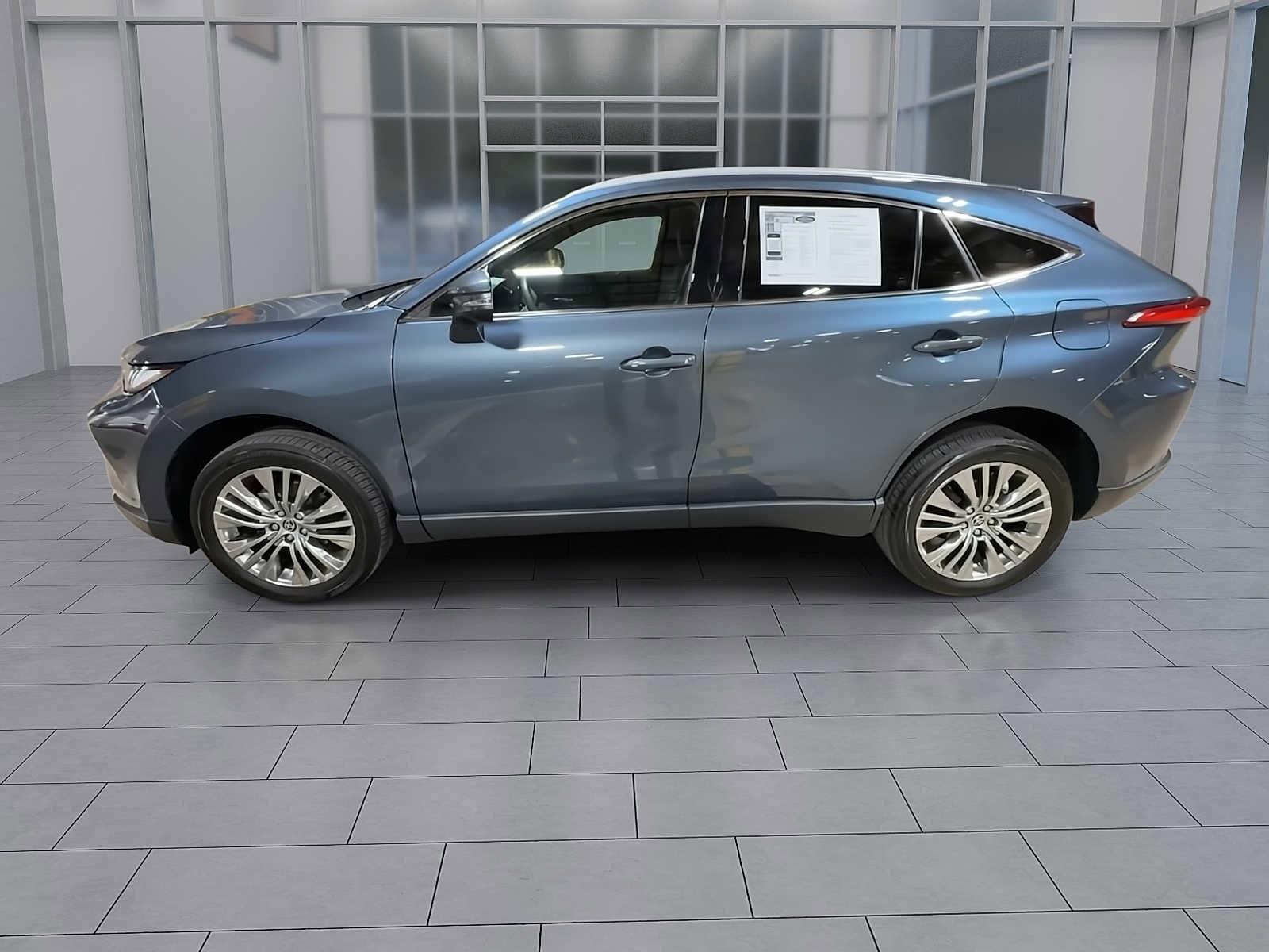 Thumbnail: 2022 Toyota Venza - 5