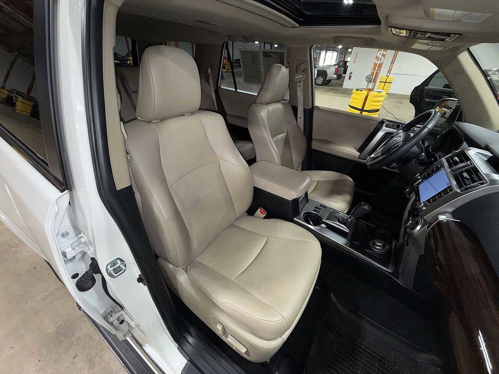 Thumbnail: 2023 Toyota 4Runner - 16