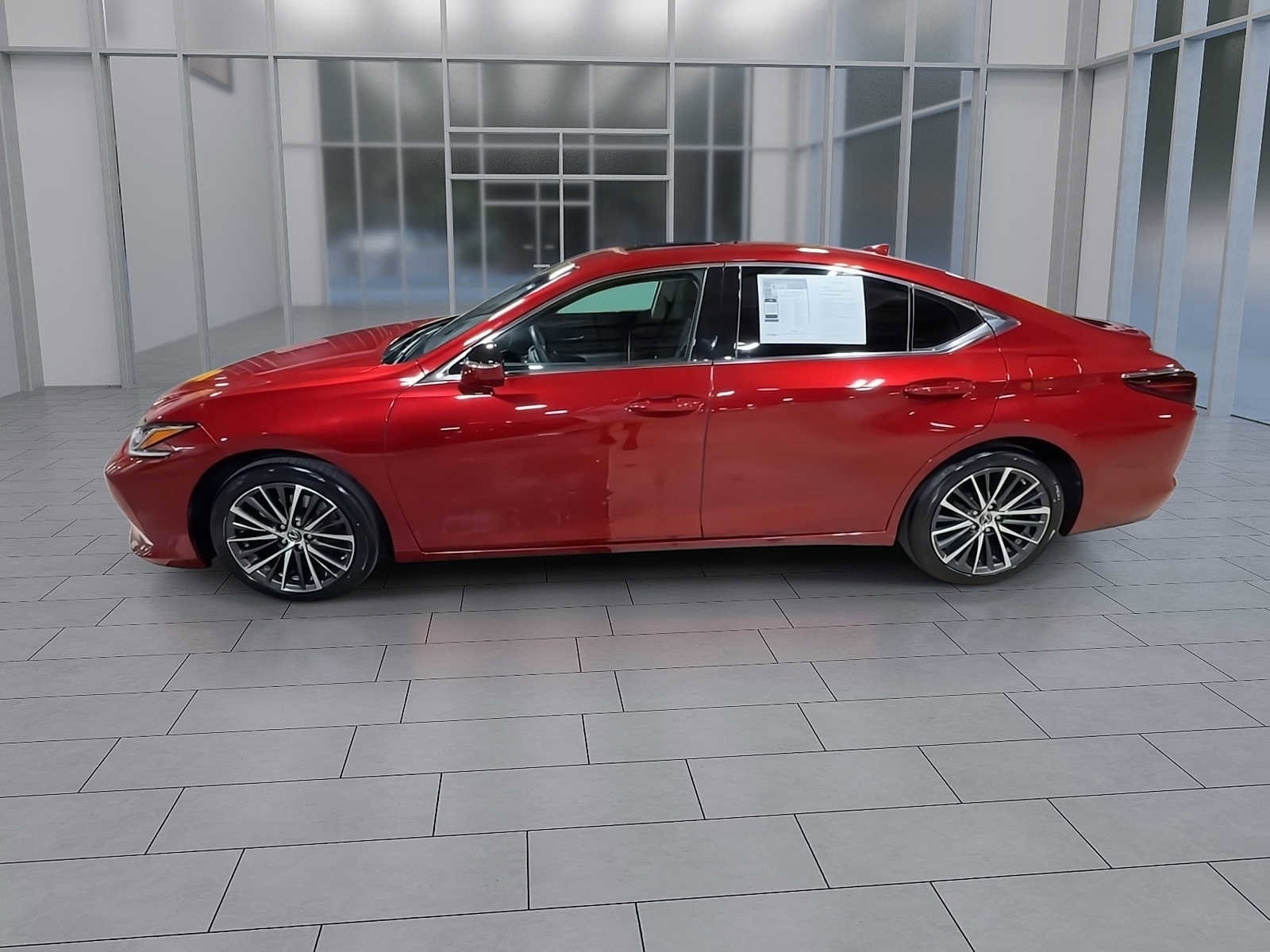 Thumbnail: 2022 Lexus ES - 5