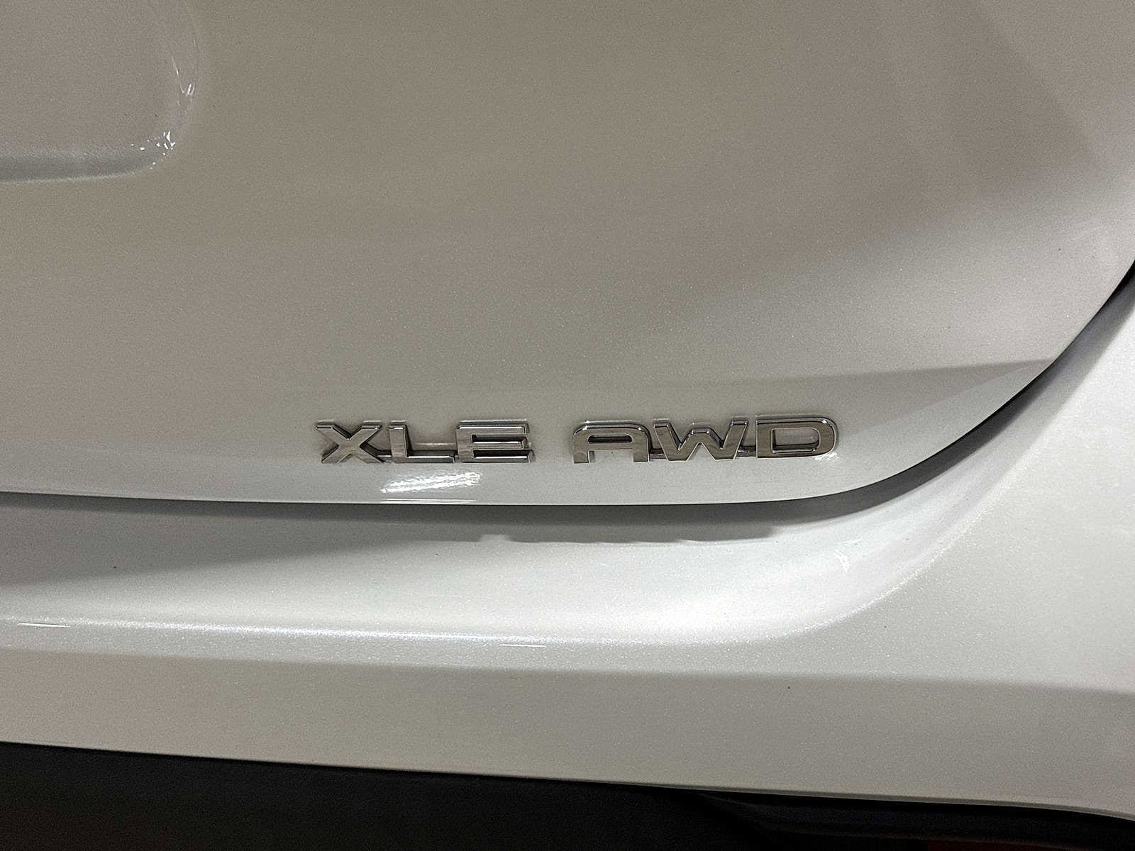 Thumbnail: 2021 Toyota Highlander - 28