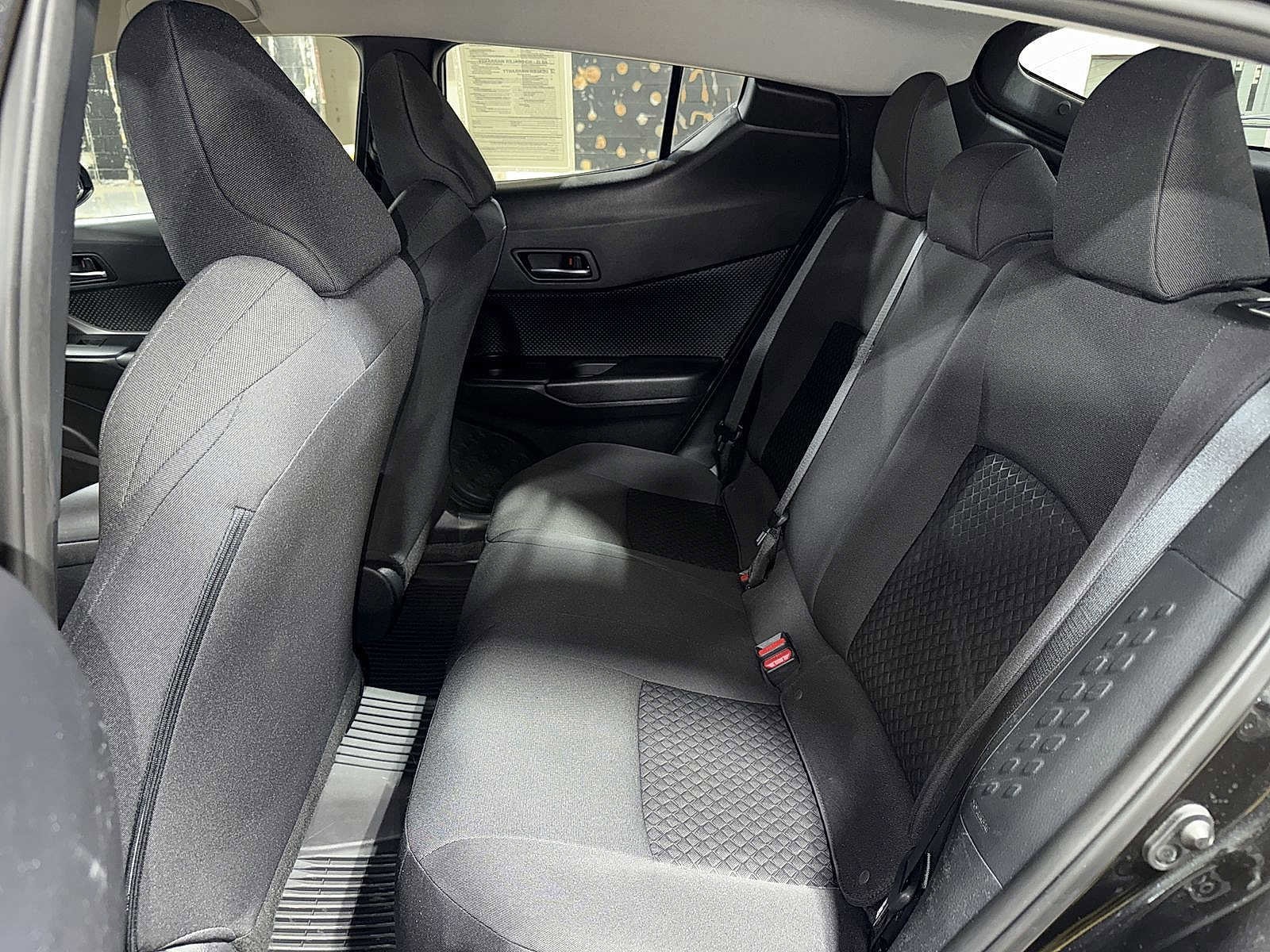 Thumbnail: 2021 Toyota C-HR - 23