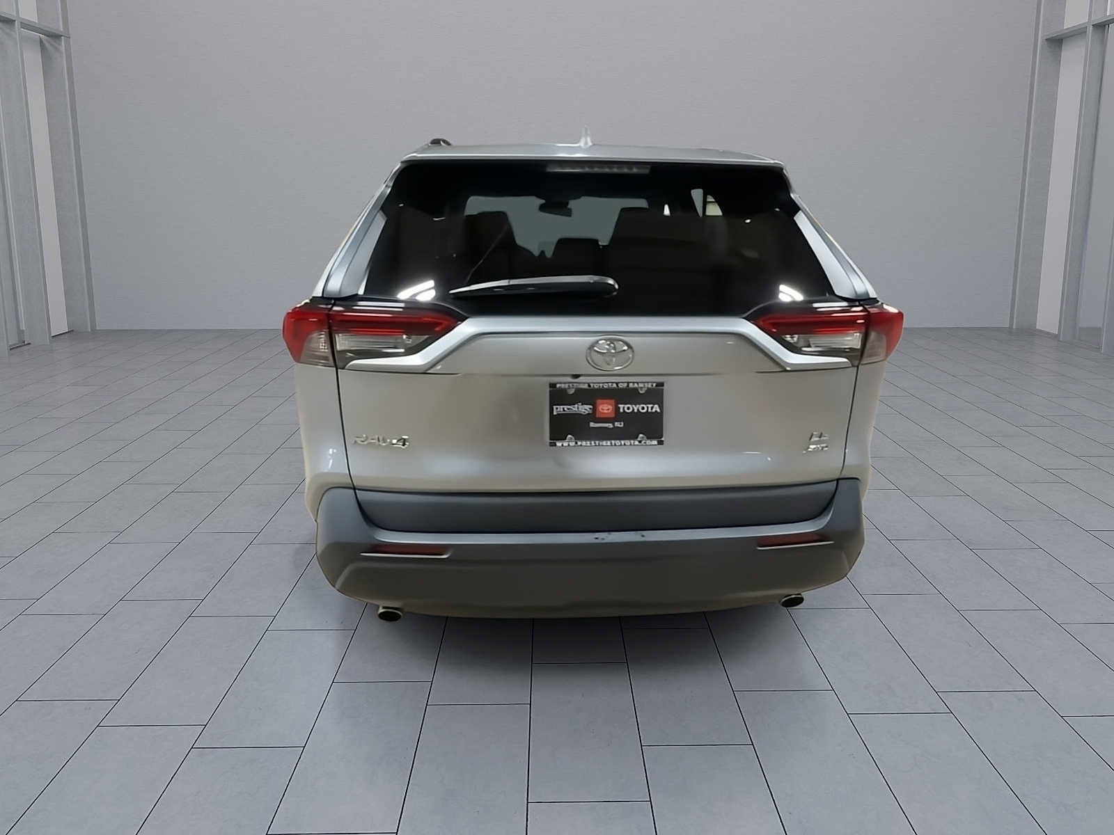 Thumbnail: 2019 Toyota RAV4 - 7