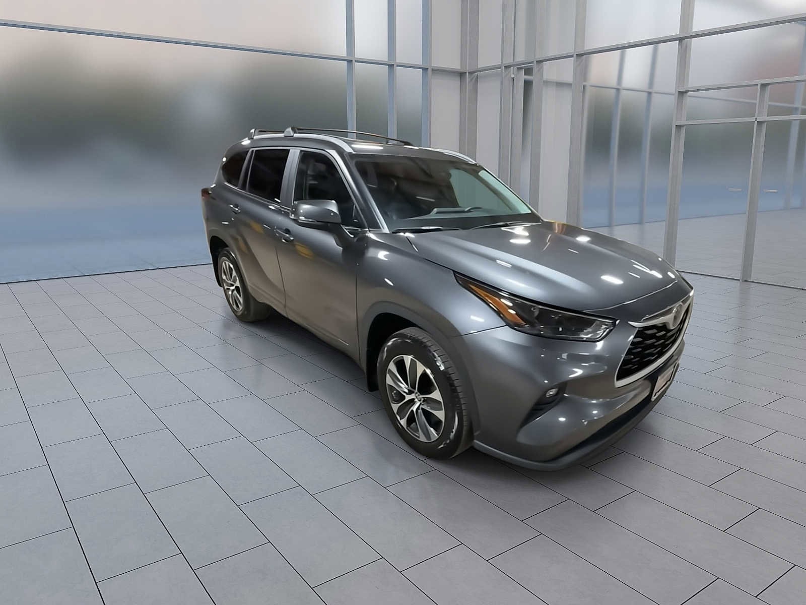 Thumbnail: 2023 Toyota Highlander - 2