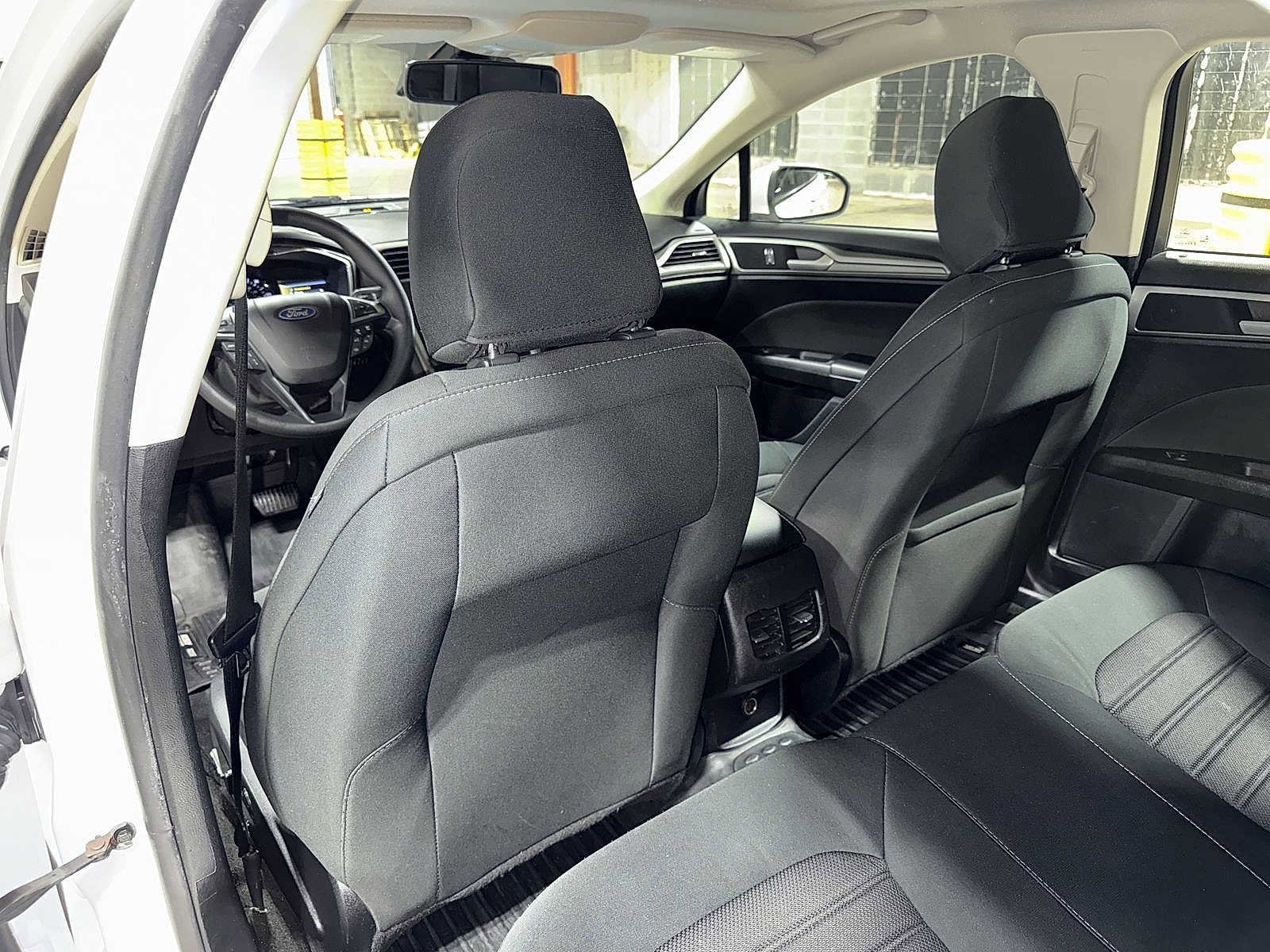 Thumbnail: 2020 Ford Fusion - 29