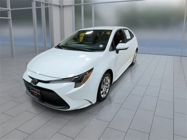 2025 Toyota Corolla LE photo 4