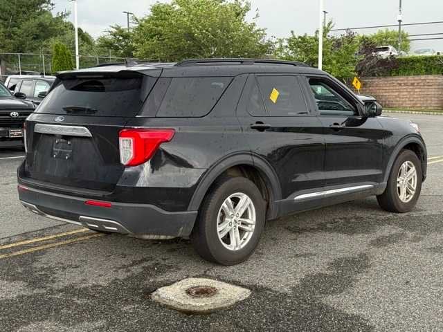 Thumbnail: 2021 Ford Explorer - 4