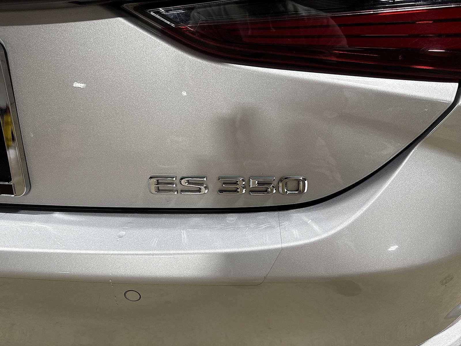 Thumbnail: 2019 Lexus ES - 26