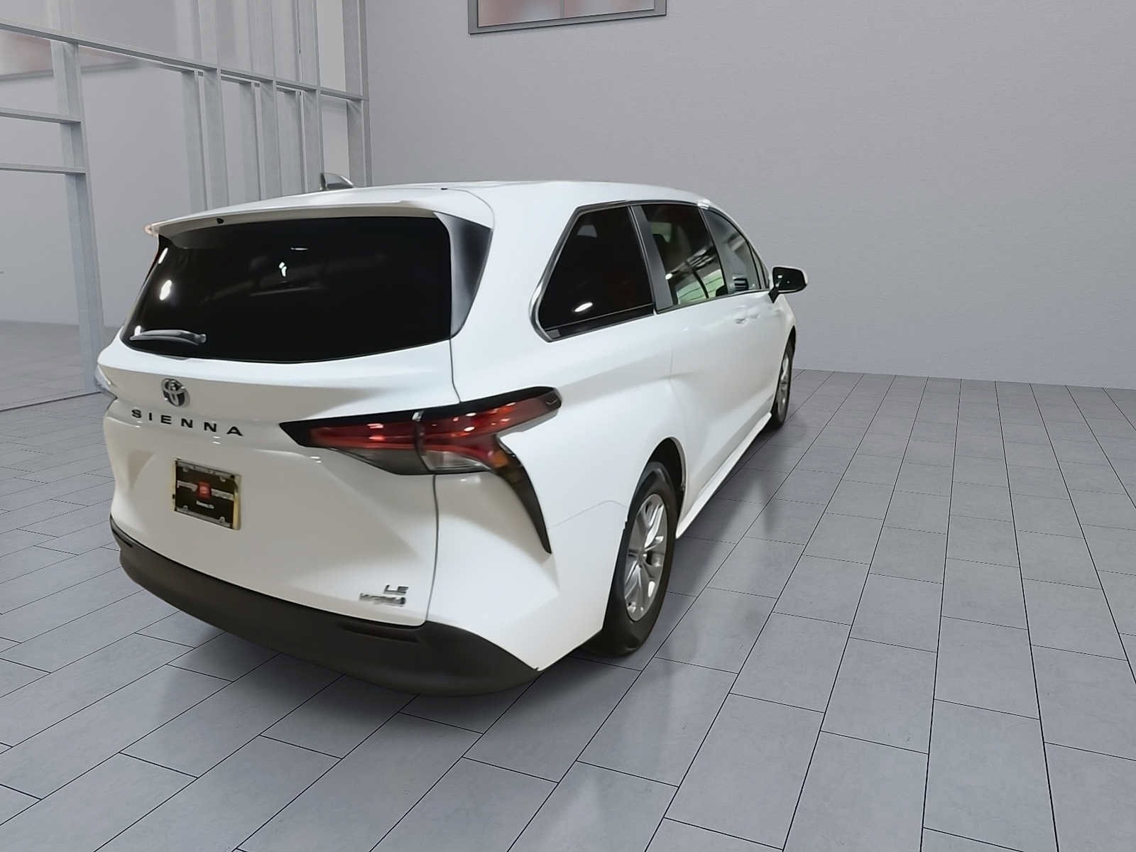 Thumbnail: 2021 Toyota Sienna - 8