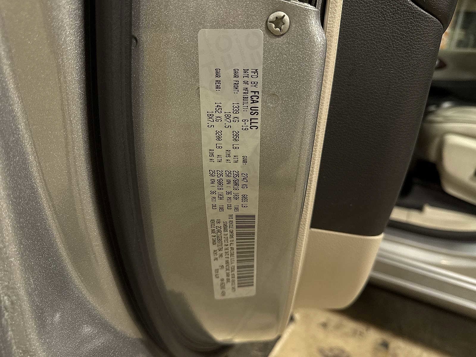 Thumbnail: 2019 Chrysler Pacifica - 14