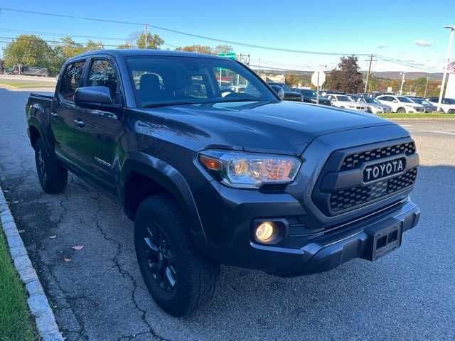 Thumbnail: 2023 Toyota Tacoma - 3