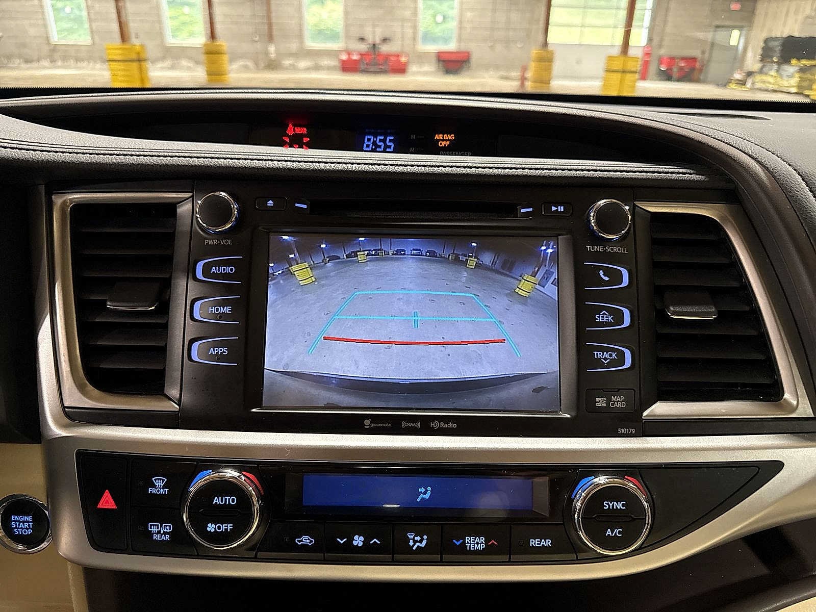 Thumbnail: 2017 Toyota Highlander - 27