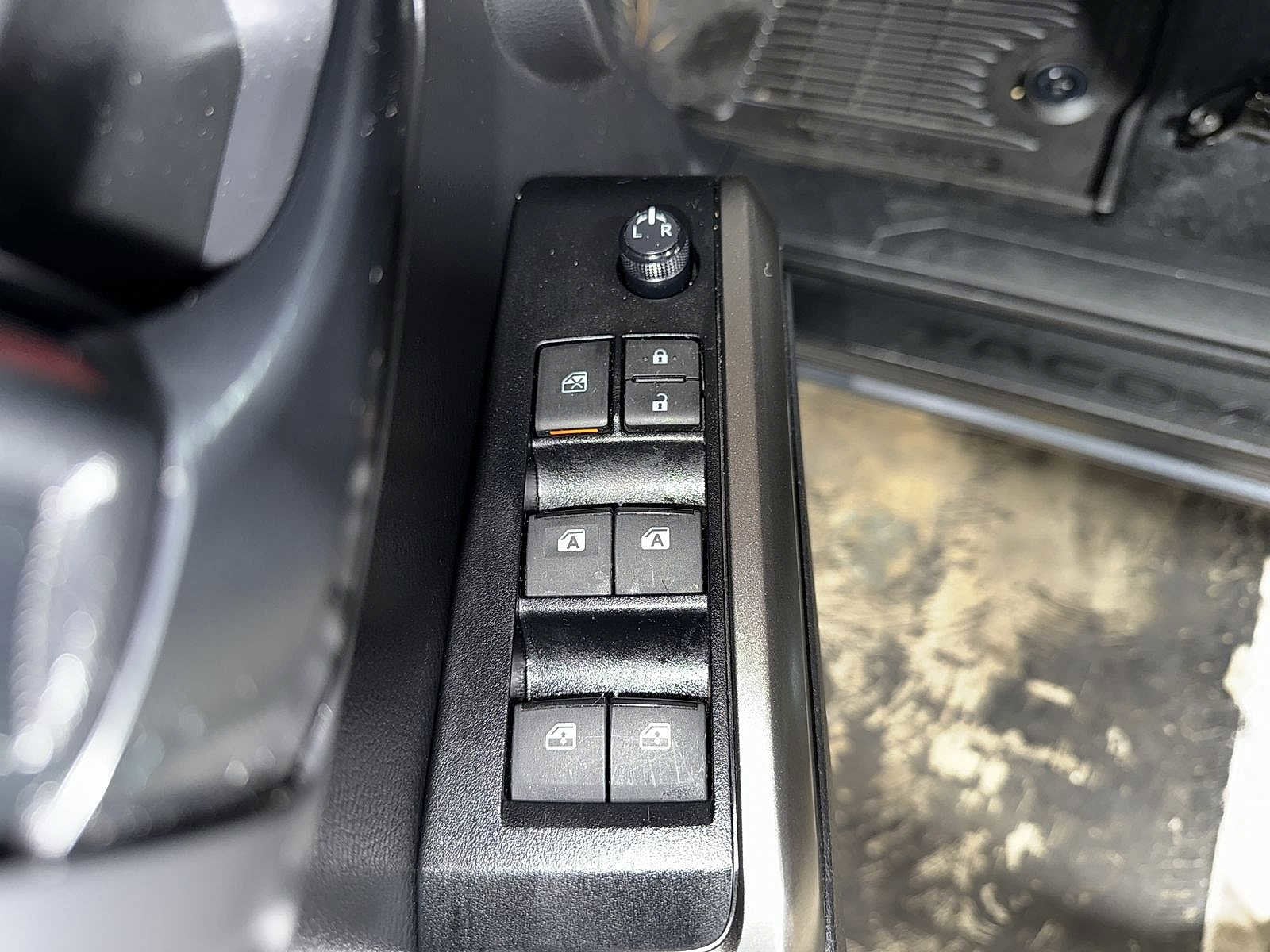 Thumbnail: 2023 Toyota Tacoma - 22