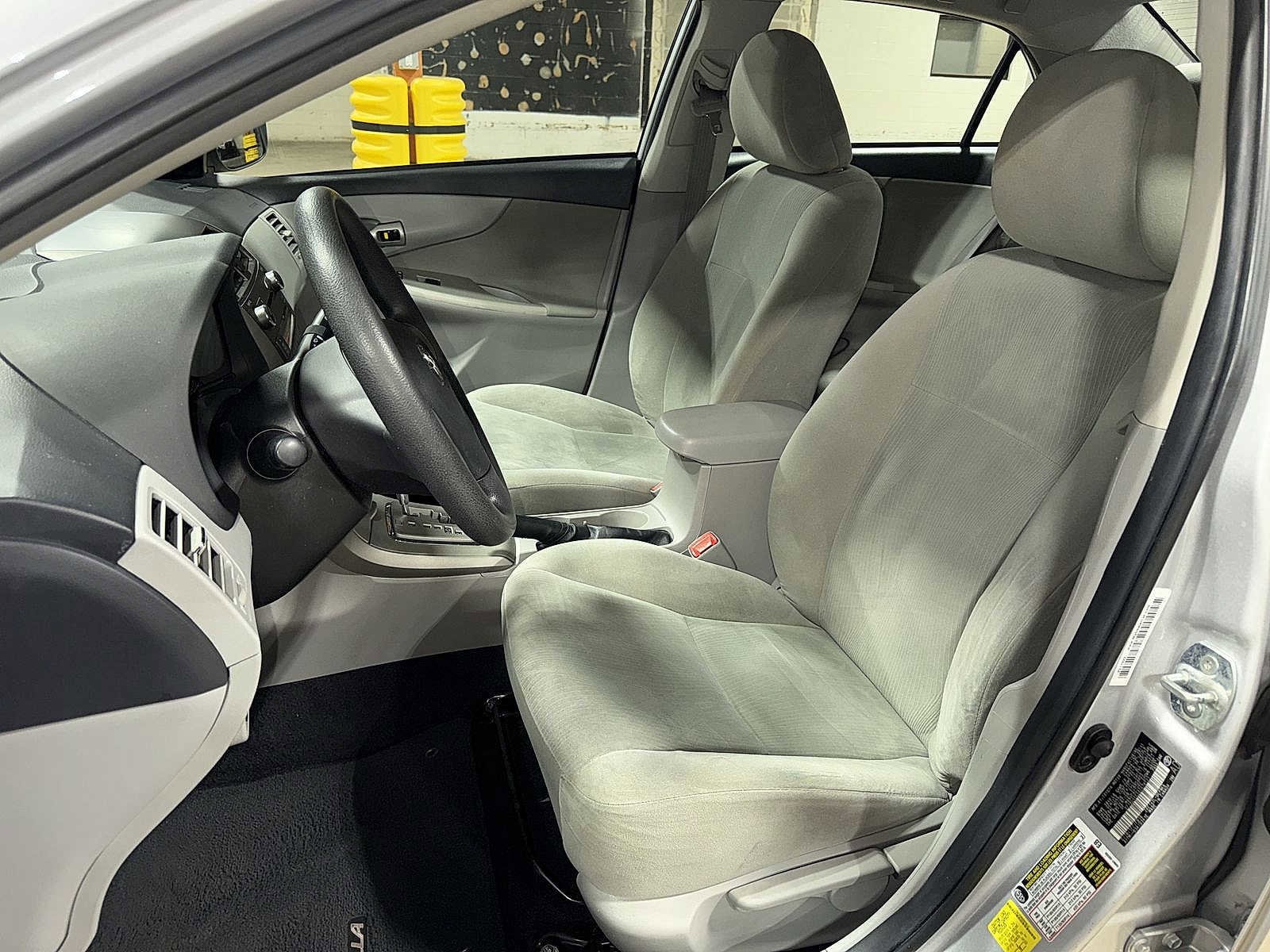 Thumbnail: 2011 Toyota Corolla - 15