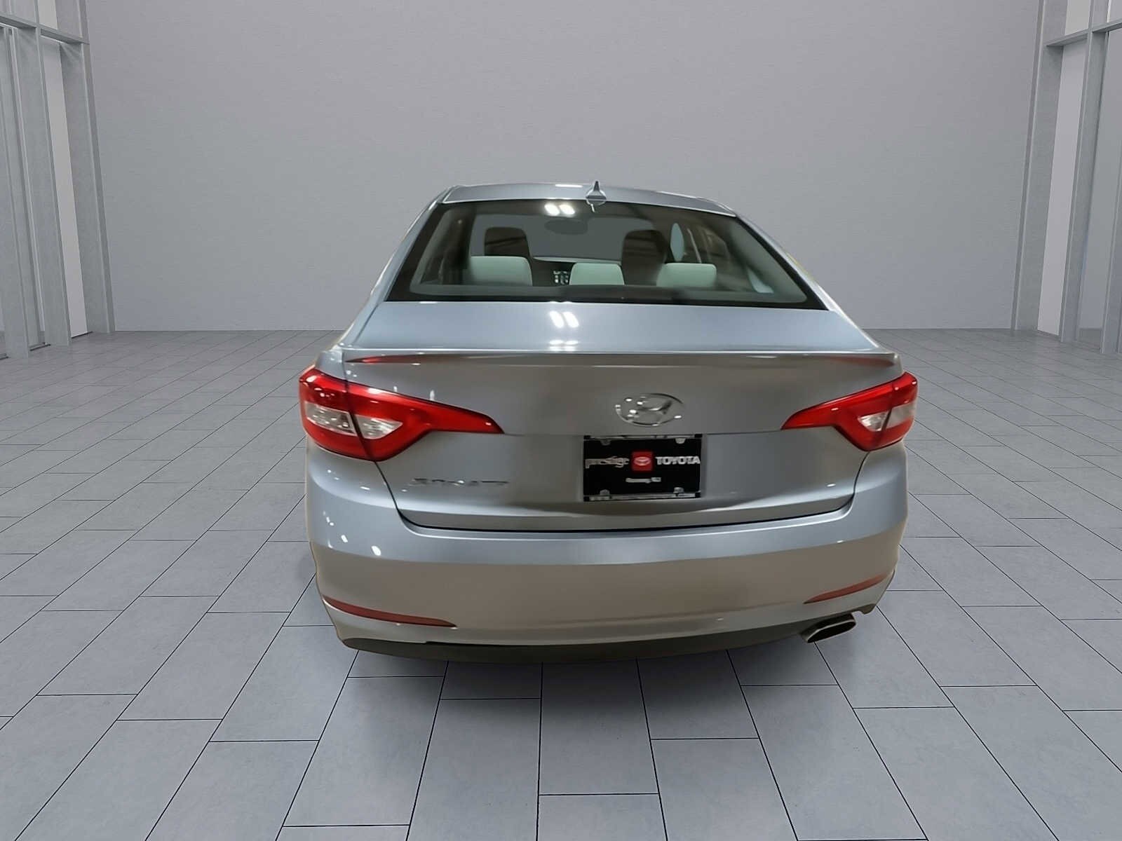 Thumbnail: 2016 Hyundai Sonata - 7