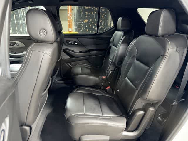 Thumbnail: 2023 Chevrolet Traverse - 17