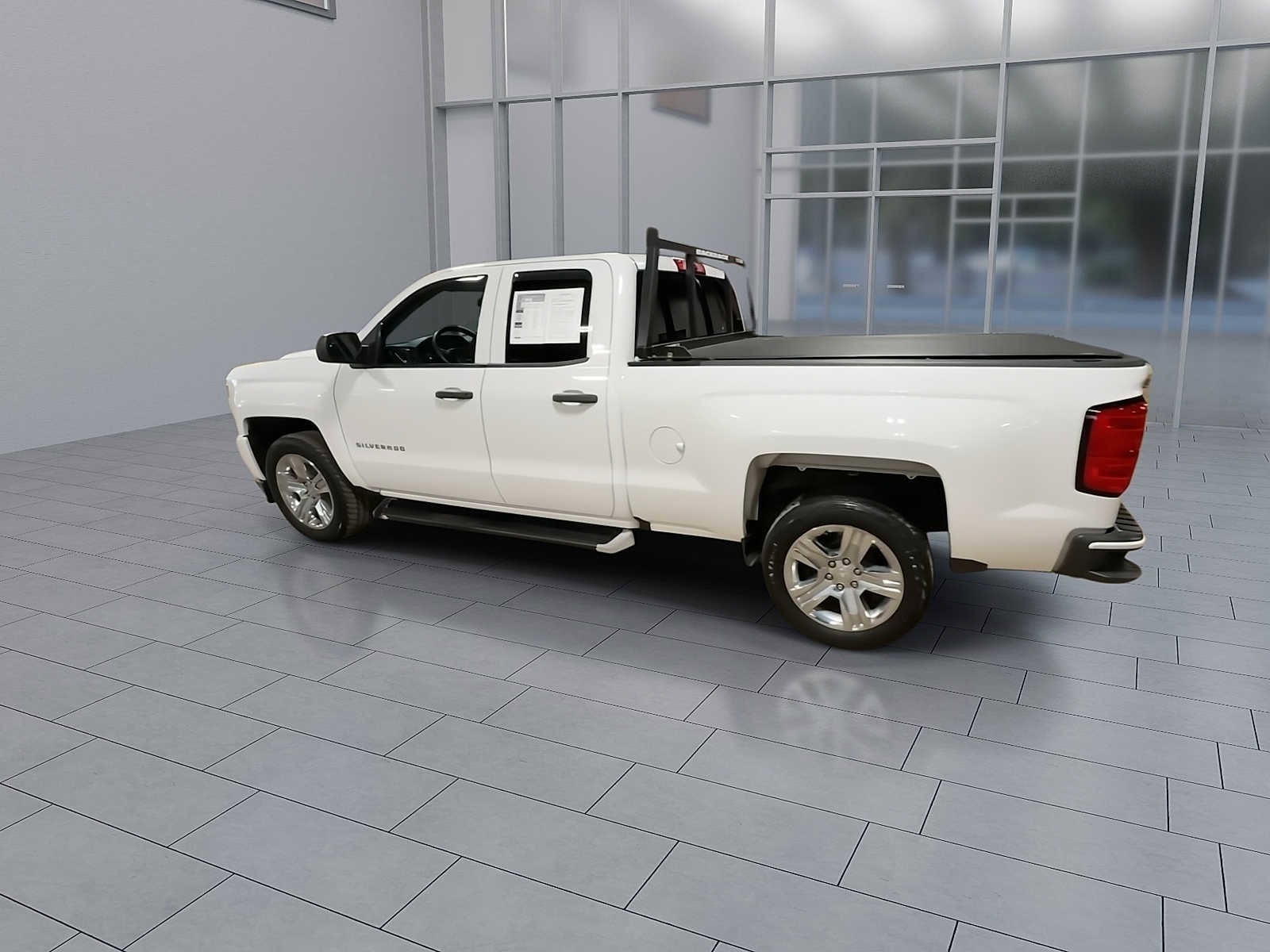 Thumbnail: 2018 Chevrolet Silverado 1500 - 6