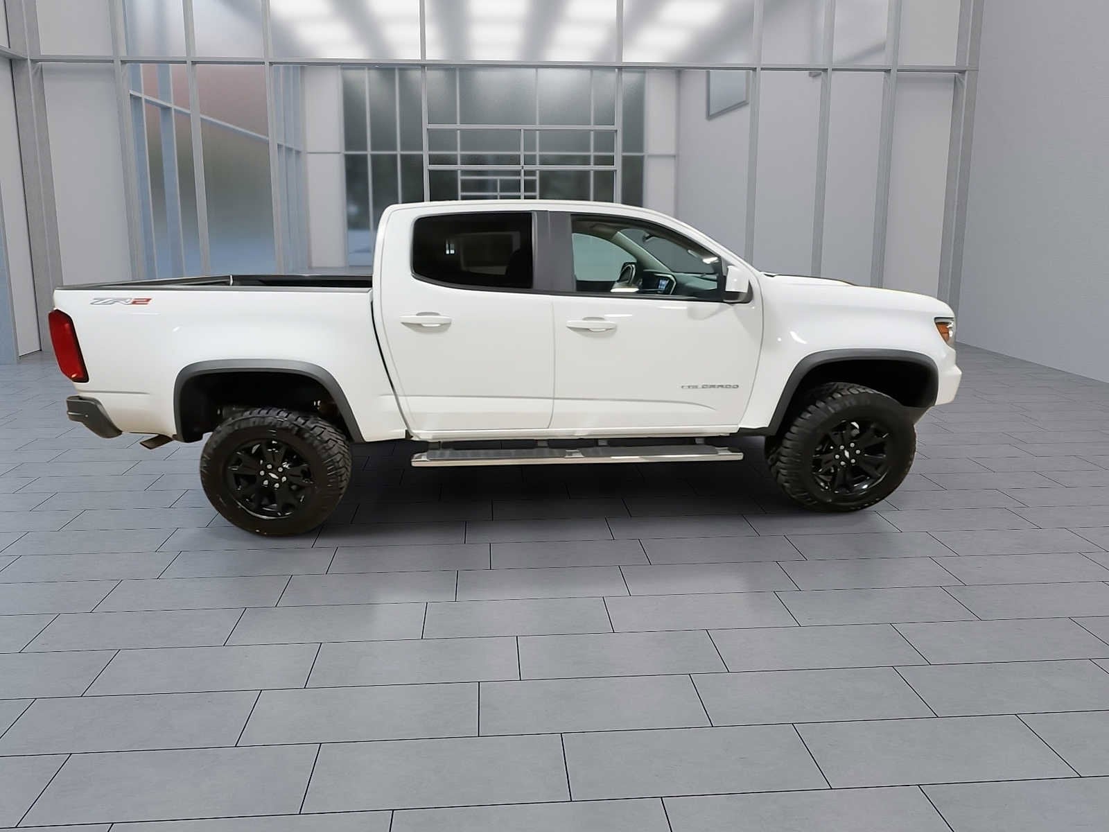Thumbnail: 2022 Chevrolet Colorado - 9