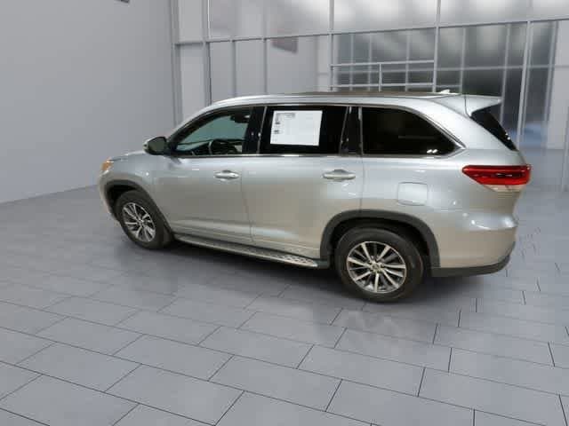 Thumbnail: 2017 Toyota Highlander - 6