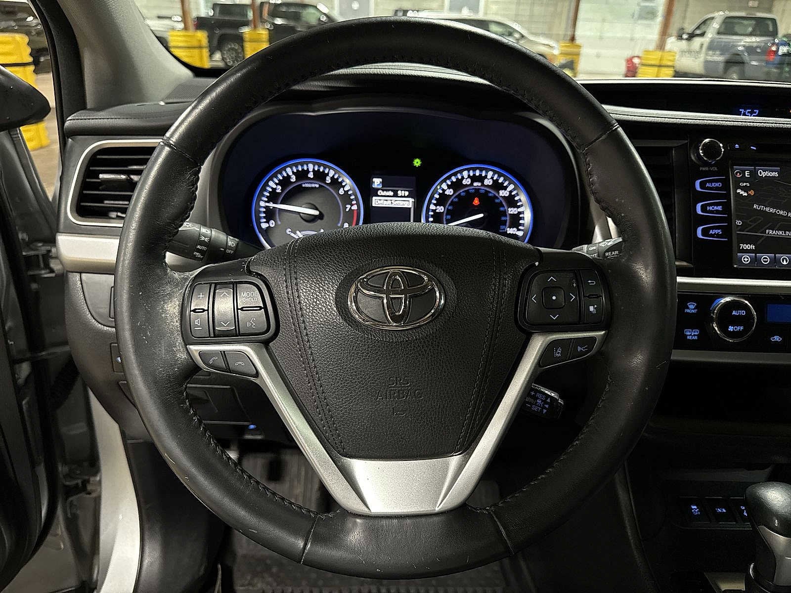 Thumbnail: 2018 Toyota Highlander - 19