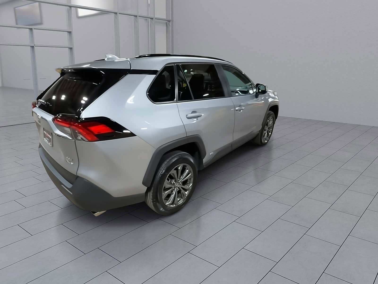 Thumbnail: 2025 Toyota RAV4 - 8