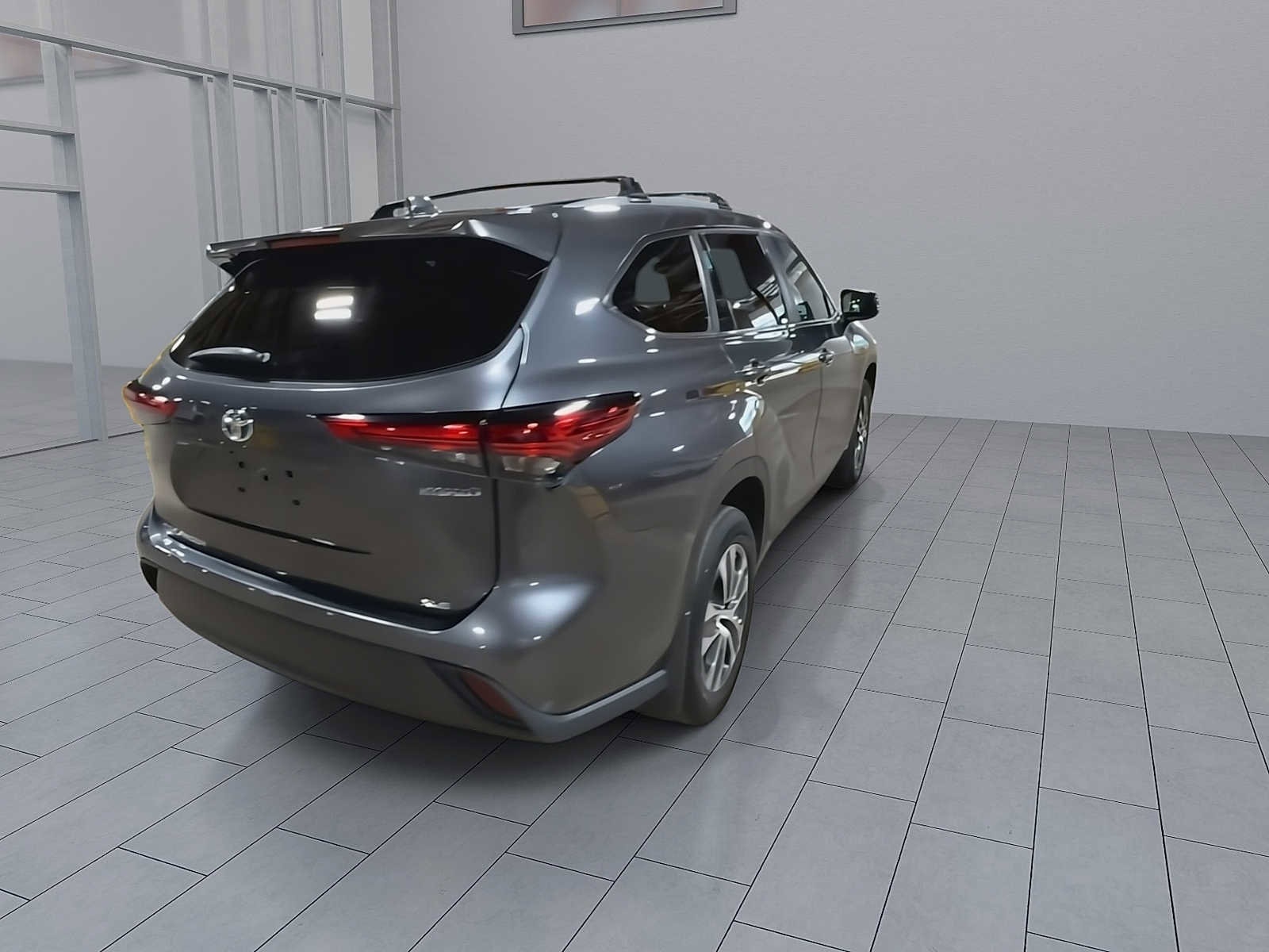 Thumbnail: 2023 Toyota Highlander - 8