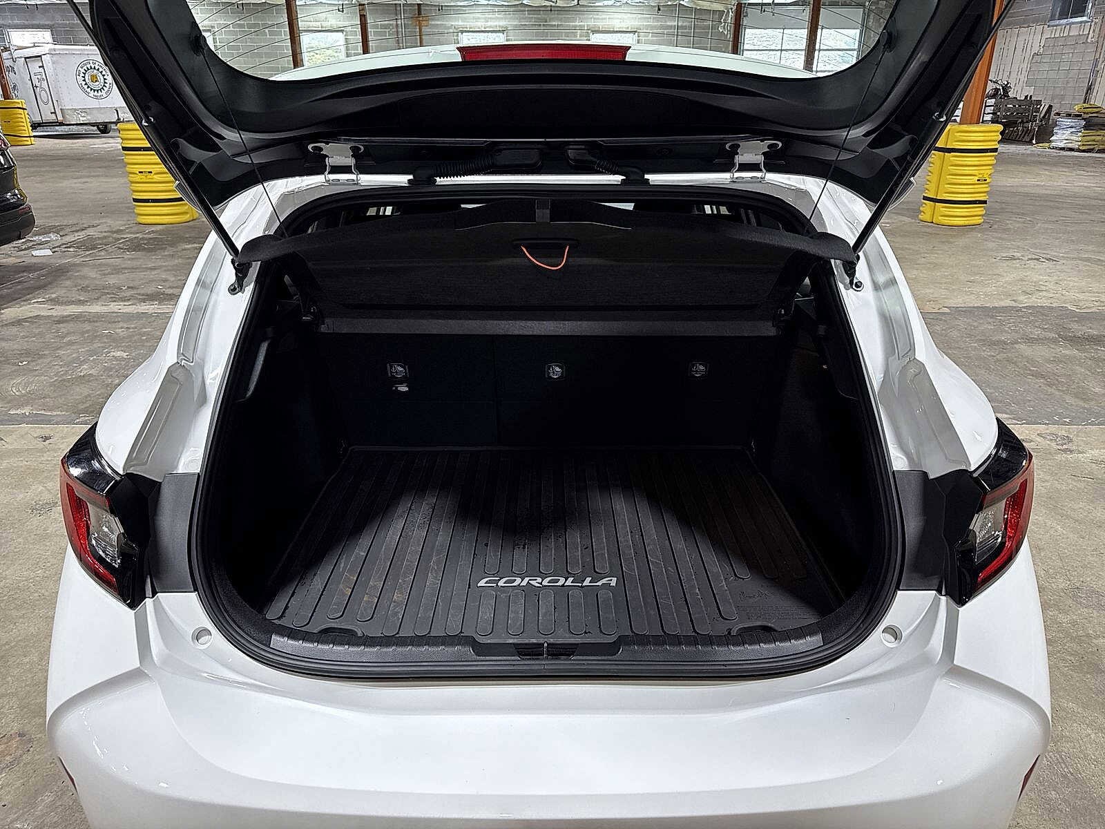 Thumbnail: 2023 Toyota Corolla - 11