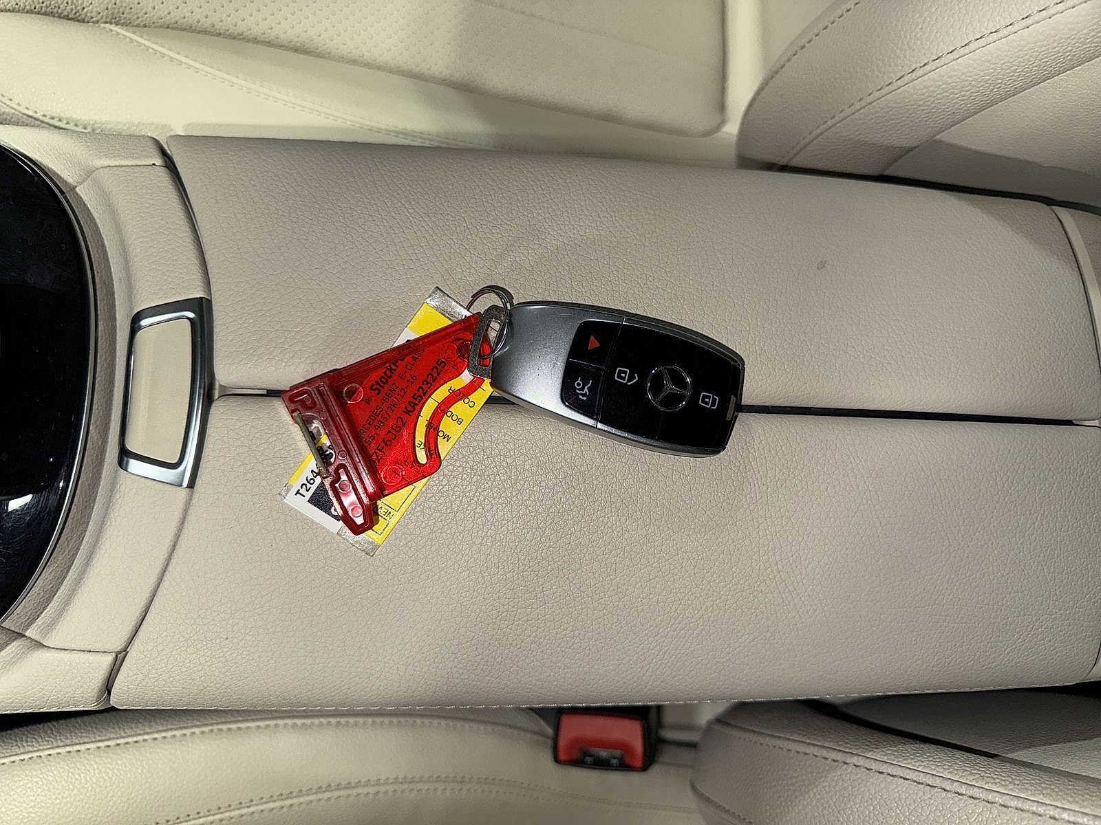 Thumbnail: 2019 Mercedes-Benz E-Class - 34