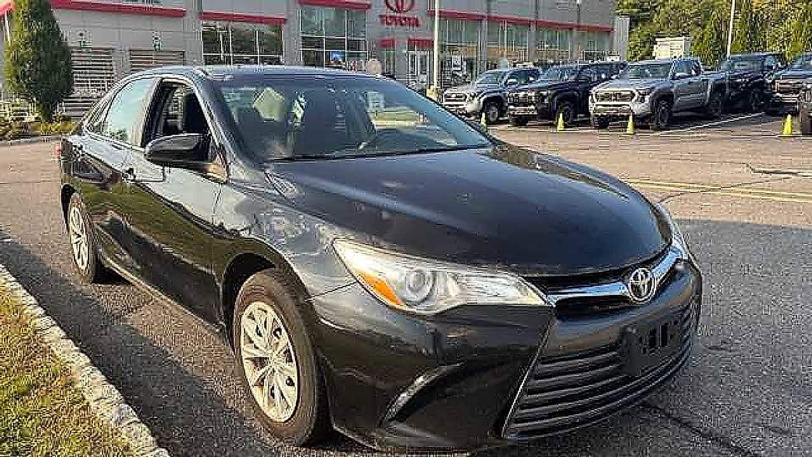 Thumbnail: 2015 Toyota Camry - 3