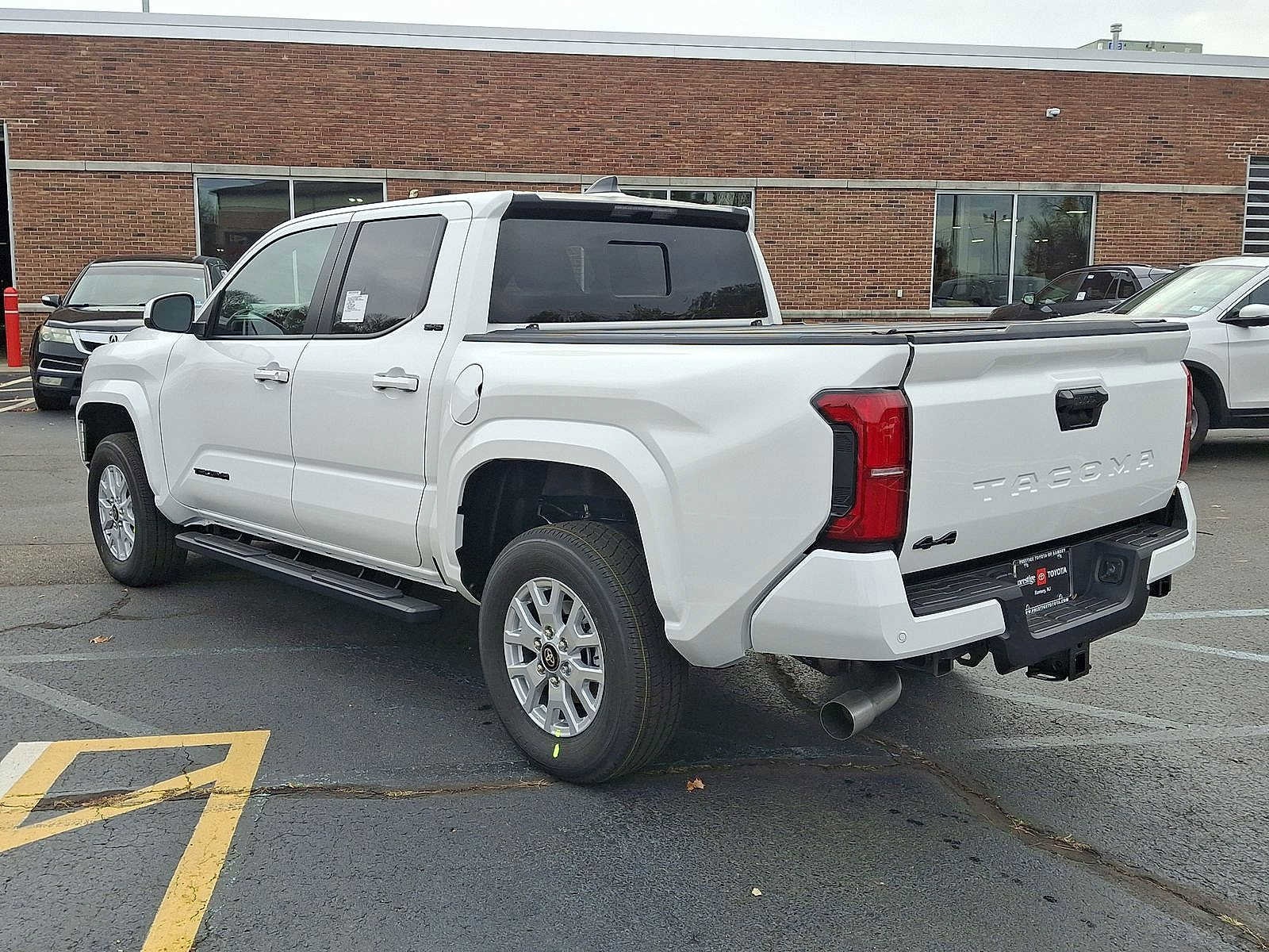 Thumbnail: 2025 Toyota Tacoma - 11